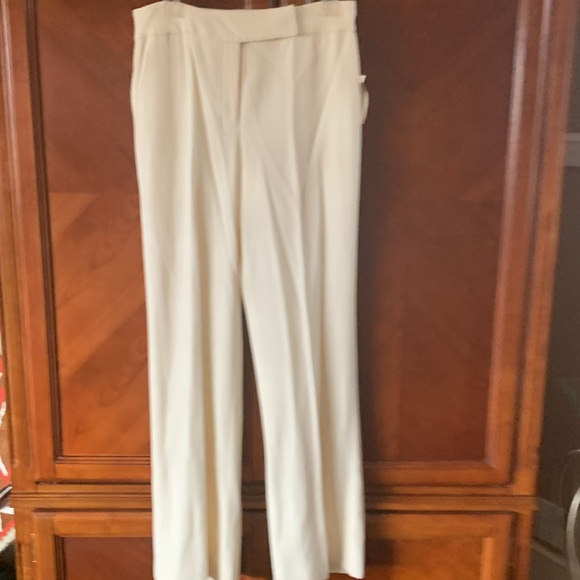 Women suit - Picture 7 of 10